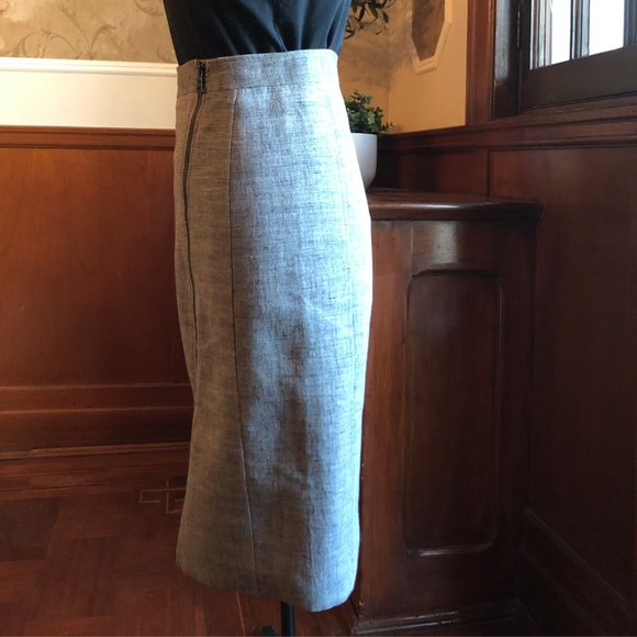 BCBG MaxAzria Pencil Skirt With Asymmetrical Front Zipper, Size US 2 - Picture 4 of 11